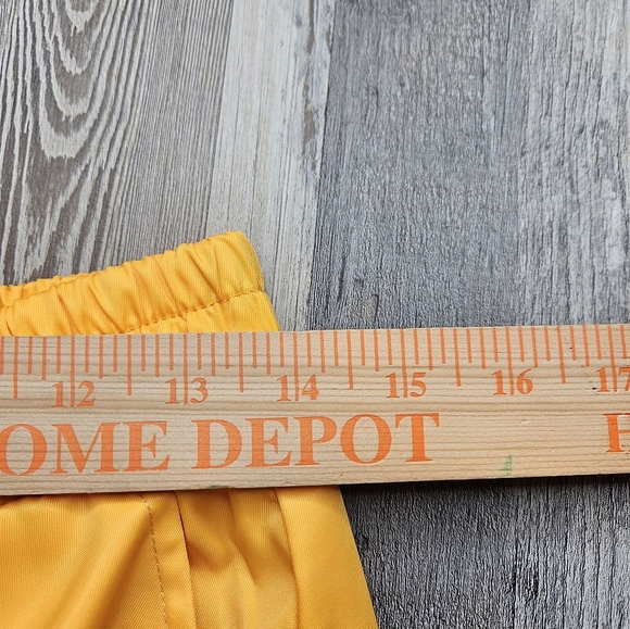 Renowned Nylon Carabiner Shorts Yellow Medium NEW with Tags - Picture 7 of 8